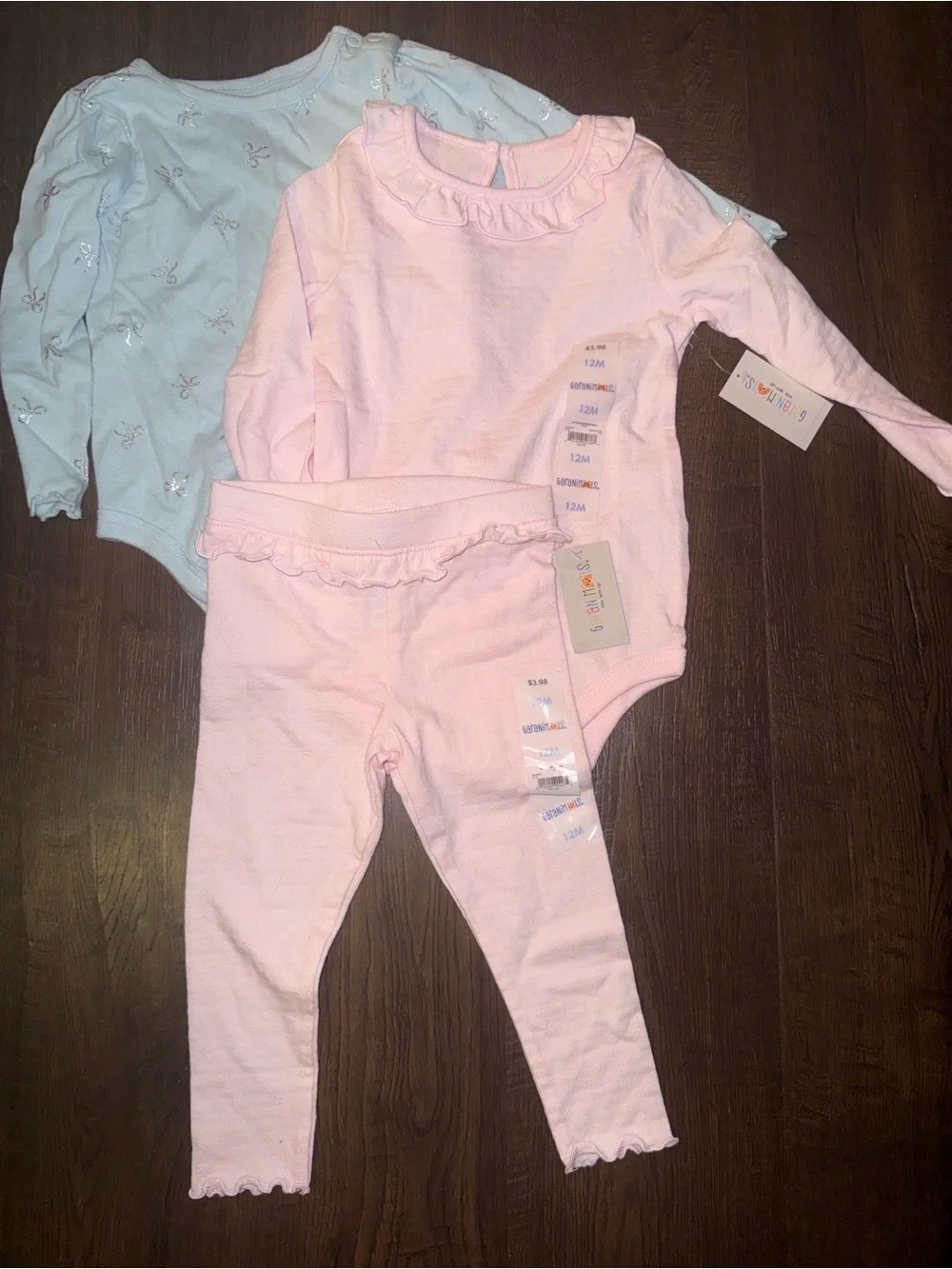12M Bundle Garanimals 3 LongSleeve Bodysuits & 2 leggings